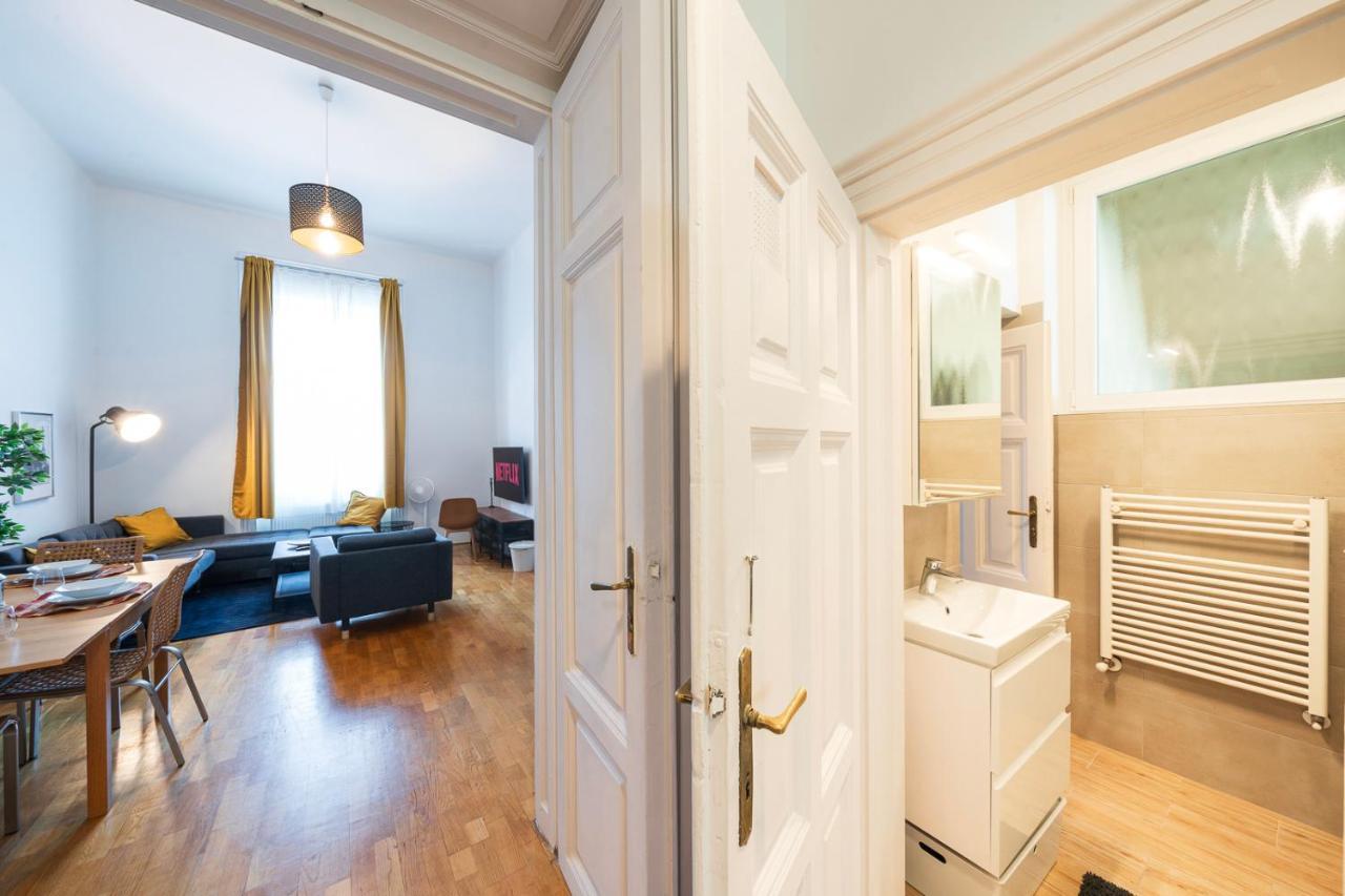 Shining Bright Two Bedroom Apt Next To Andrassy Ave Budapeszt Zewnętrze zdjęcie