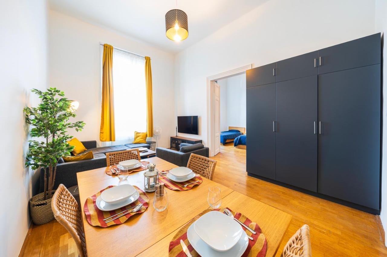 Shining Bright Two Bedroom Apt Next To Andrassy Ave Budapeszt Zewnętrze zdjęcie